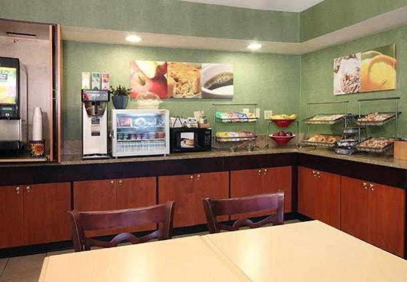 Baymont By Wyndham Lithia Springs Atlanta Hotel Buitenkant foto